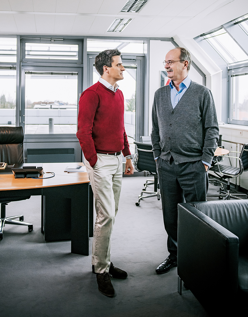 Axel Salzmann and Dr. Gunnar Wiedenfels in a discussion (Foto)